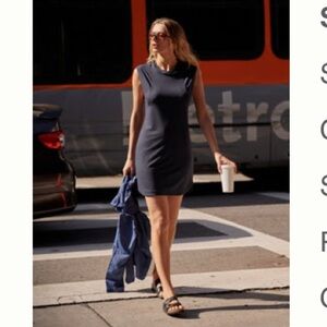 Varley Naples Sleeveless Dress in Navy Size Small EUC